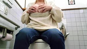 I couldn’t stop masturbating in the toilet as married woman.