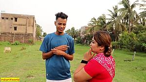 美丽孟加拉乡村女孩享受激烈户外硬核性爱