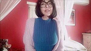 Chantal Squirts Wildly with Her New Favorite Toy