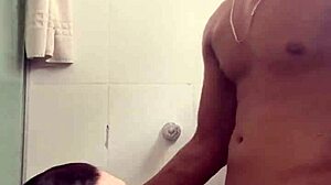 me fodeu gostoso no banho e gozou na minha boca tomei tudinho