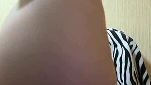 Can I worship your cute ebony ass, please? 😘