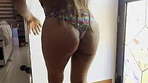 Latina dancing with big ass shaking