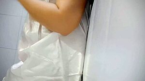 Chubby babe playing her tits makes her wet pussy