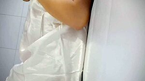 Chubby babe playing her tits makes her wet pussy