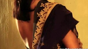 Indian girlfriend teases with nude dance moves! 💃