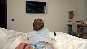 Jade Nile街头变态巡逻被捡