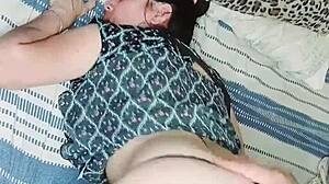 Parte 1 entre al dormitorio de la vecina y me com� ese sabroso co�o rico es darle leche bien adentro