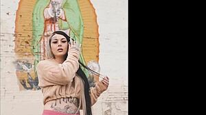 Lady Xo Boldly Challenges Jerk Off Contest