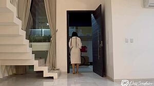 Delivery Guy Fucks Curvy Teen Alone At Home!