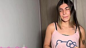 Hey, I did a photo session with my Colombian stepsister and ended up banging her!