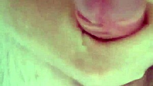 i'm havin fun in the bathrom, masturabting