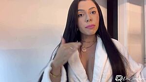 Delivery Guy Fucks Curvy Teen Alone At Home!