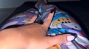 me encanta follar mi coño antes de la universidad