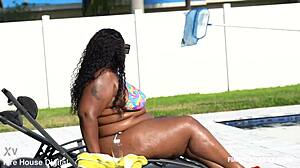 New Pool Boy Gets Lucky On First Day