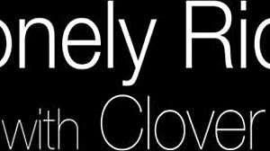 18+骚货紧穴塞假屌玩疯了😜