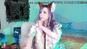 Wild MILF Licking and Fingering on Cam Show!