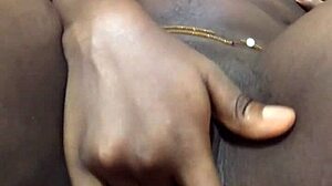 ebony woman in homemade solo video