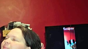 Does this milf swallow piss in golden shower?