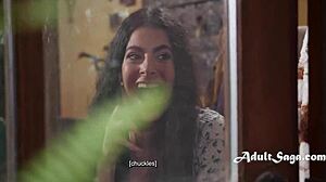 城市少女18+在运动鞋中操农场裸体主义者