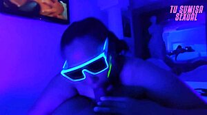 mamada garganta profunda cuarto neon soy la hijastra mas sumisa