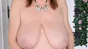 Mature Cougar Teases With Pussy Joi