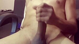 Have you seen this muscular black bodybuilder ripping clothes in homemade striptease?