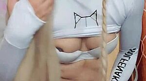 Rica blanca transsexual in crossdressing pulls cock intensely