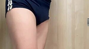 tennis girl in skirt and bloomers teases her ass 😏