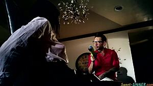 Hey babe, wanna see me get pussy ravaged in hot action?