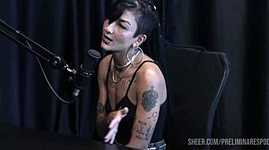 What are the best moments of Caroleta Roots in Preliminares Podcast with Bia Hot? Part 1 on Sheer Red!