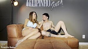 Nao aguentei e gozei com primo antes tia chegar