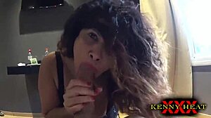 Business woman Chelu Flor enjoys oral sex