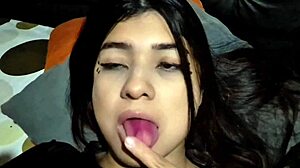 I’m obsessed with this latina sumisa getting drilled hard in bed