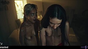 i make my step sis squirt with face sitting and squirting, it's amazing