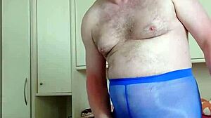 just chilling in blue leggings at the spa today