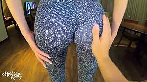 Com Legging Marcando Tudo Estou Prontinha Pra Levar Porra No Pacotinho Completo No Red - Mysteriouskathy