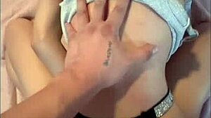 pasandola bien con mi rommie un rapidin antes de que nos cachen 😏