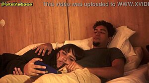 Mi hermanastra se atraganta con mi pene despues de ver una pelicula parte 1