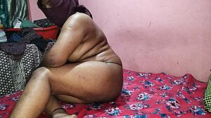 I got a close up of pussy fucking and creampie, it was amazing