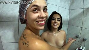duda pimentinha takes special bath with friend
