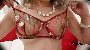 francys belle fisting that pussy hard and deep