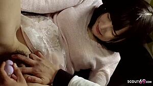 娇小18+日本少女18+18+第一次口交与老男人POV