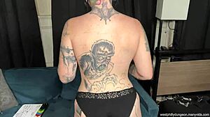 Elizabeth Grey teaches goth sex