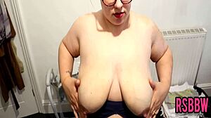 Bbw Sprays Milk From Huge Lactating Tits