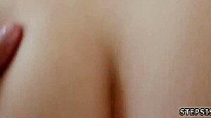 Wow, First Time Squirting in Wild 3some Fight for Affection!