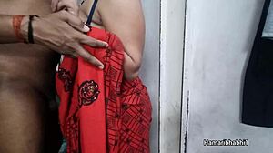 Desi bhabhi fucked hard in saree.