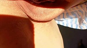 Maturemons Flash Large Labia For Lovers