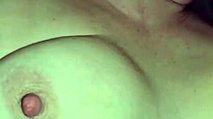 wife fucks and has hard orgasms 😍