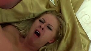 amateur xxx couple porn, fucking wet pussy quickie rough milf orgasm.