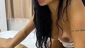 ficamos sozinhos em casa e minha prima pediu p cavalgar no meu pau torto de novo - pov - completo no red